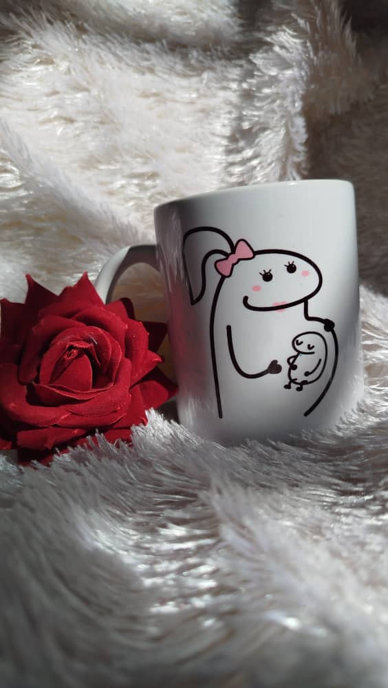 الكؤوس البيضاء